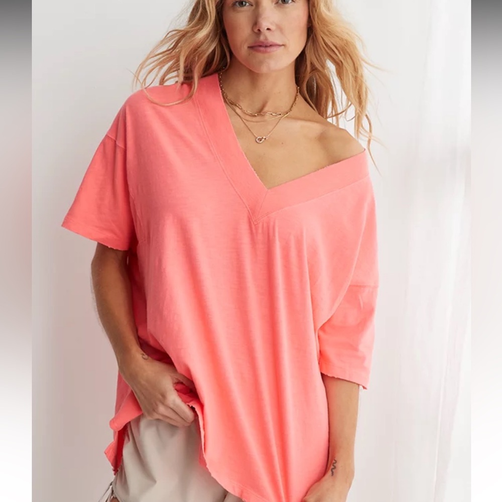 Aerie Extreme V-Neck Oversized Boyfriend T - Small Tropadelic (bright coral)